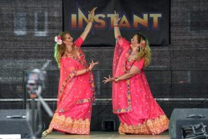 Andrea und Asita Bollywood Nachbarschaftsfest 2017